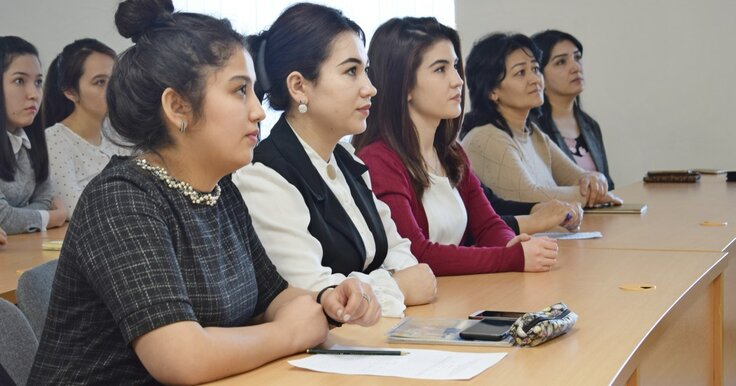 Uzun nipellar va katta areolalar fotosurati